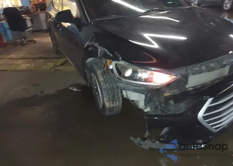 2018 Hyundai Elantra Sel z USA, uszkodzony, nr VIN KMHD84LF2JU612689